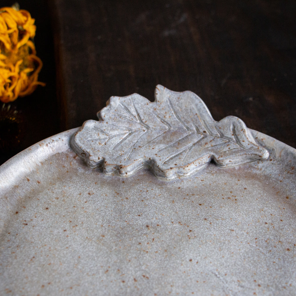 Stoneware Oak Leaf Tray