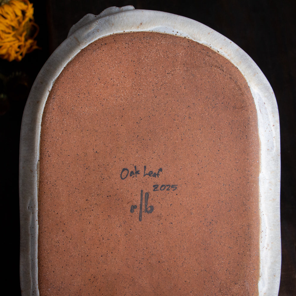 Stoneware Oak Leaf Tray
