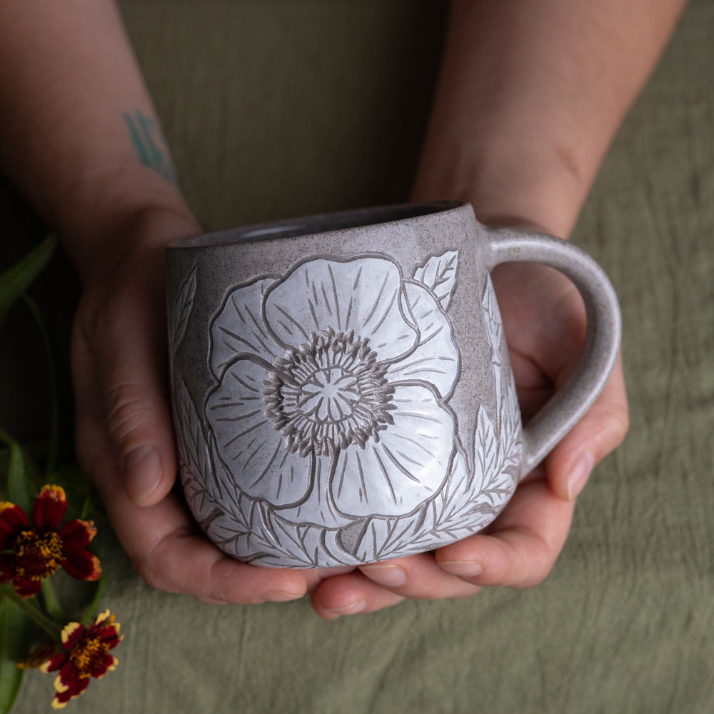 Gray Sandstone Sgraffito Poppy Mug [15oz]