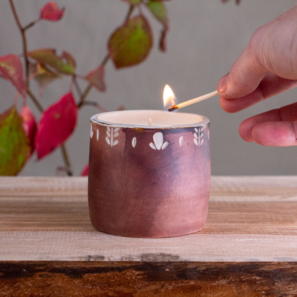 Carved Iron-Wash Soy Candle [Sweet Cinnamon]