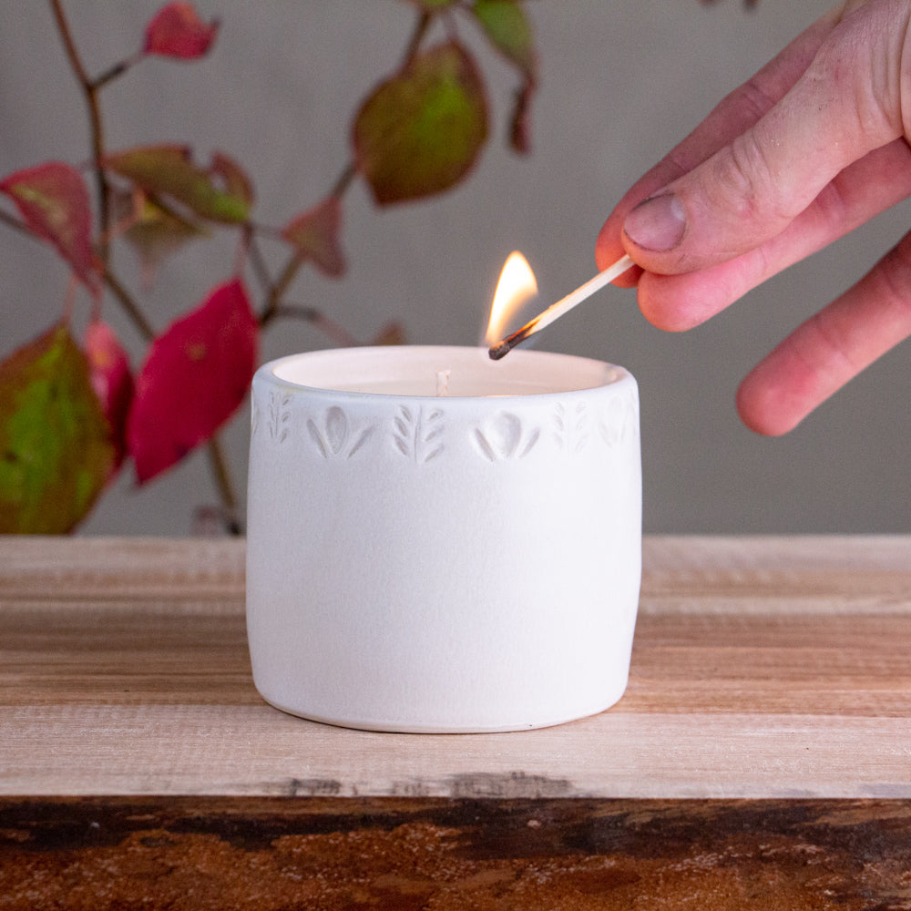 Carved White Soy Candle [Sweet Cinnamon]