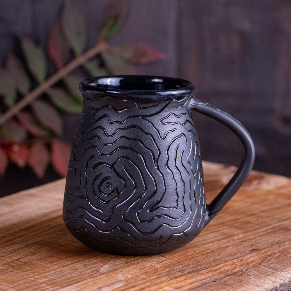 Onyx Midnight Labyrinth Tall Mug 19oz