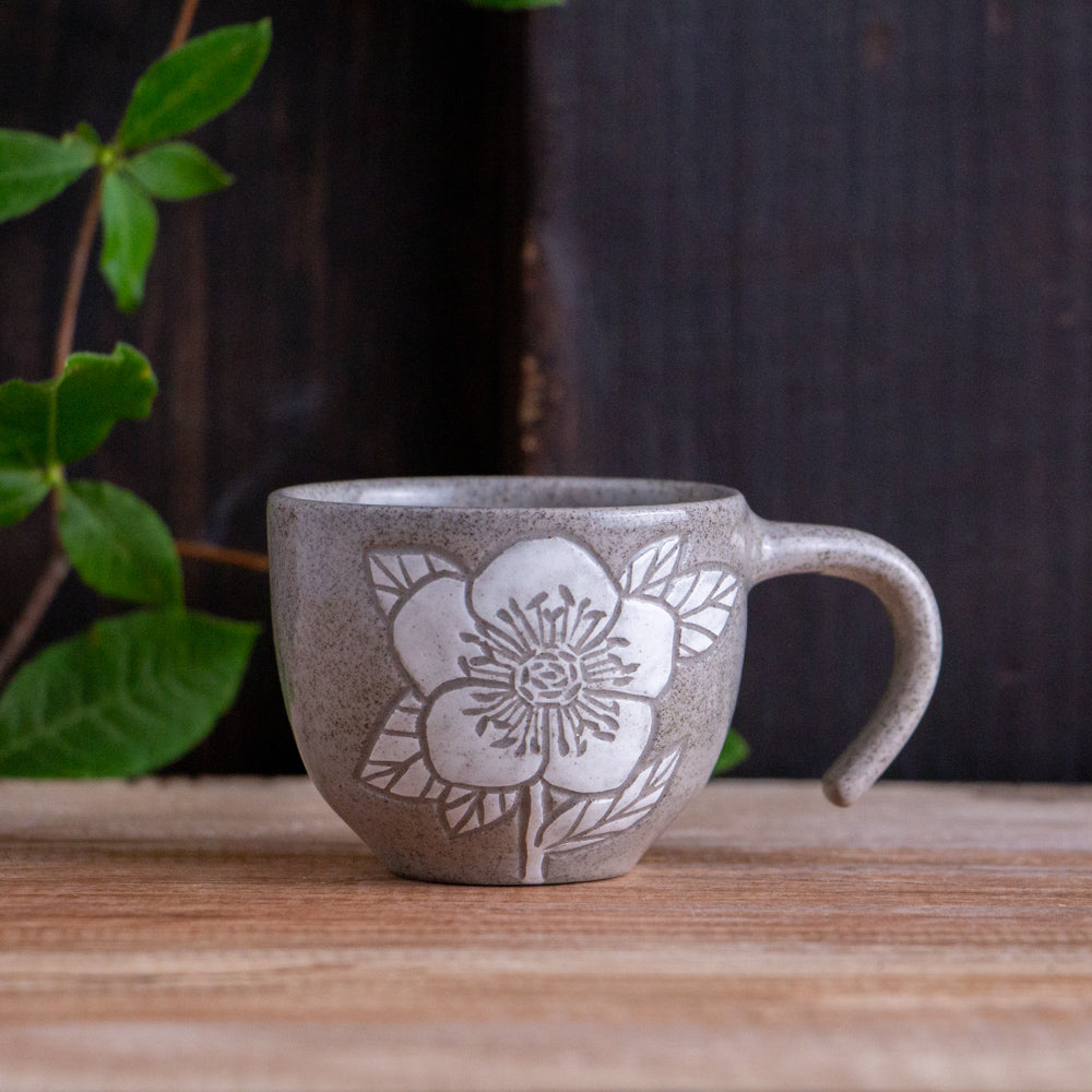 Gray Sandstone Sgraffito Hellebore Espresso Cup [3oz]