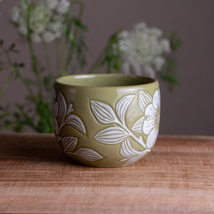 Olive Green Sgraffito Dogwood Mug [10oz]