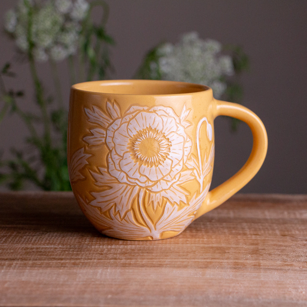 Yellow Sgraffito Anemone Mug [11oz]