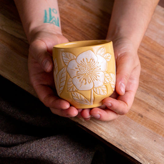 Yellow Sgraffito Hellebore Tumbler [10oz]