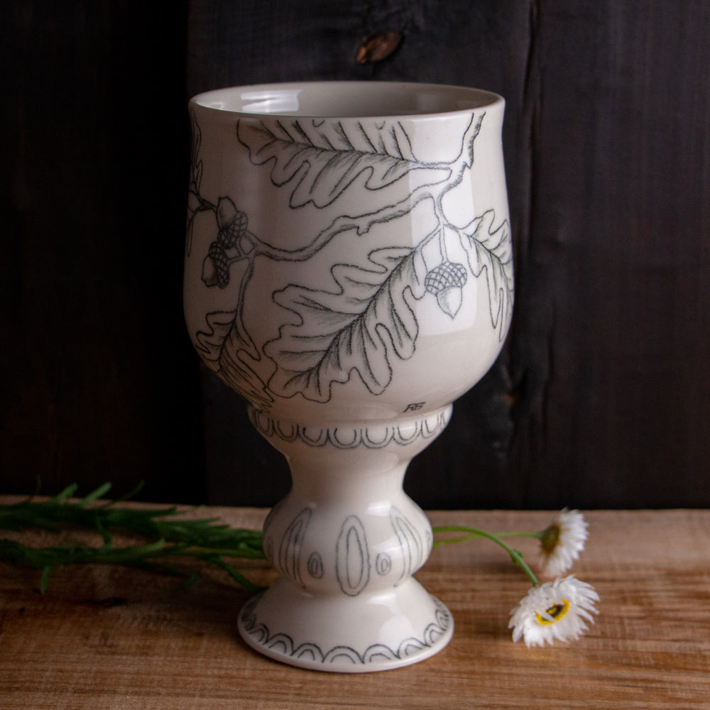 [Seconds] Oak Sketch Pedestal Vase