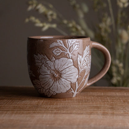 Red Sandstone Sgraffito Hibiscus Mug [13oz]