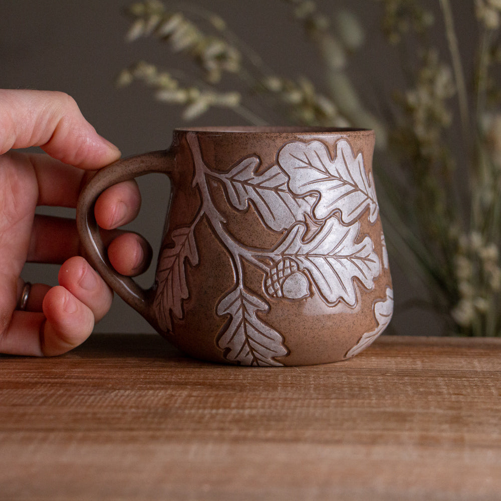 Red Sandstone Sgraffito Oak Branch Mug [14oz]