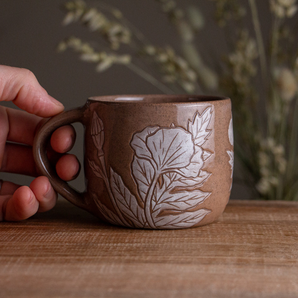 Red Sandstone Sgraffito Poppy Mug [14oz]