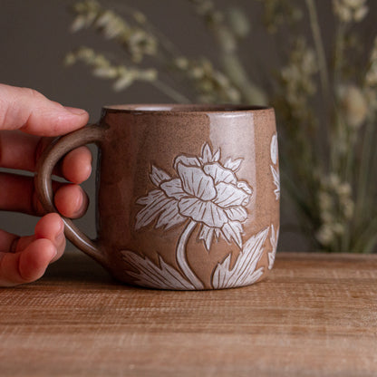 Red Sandstone Sgraffito Anemone Mug [15oz]