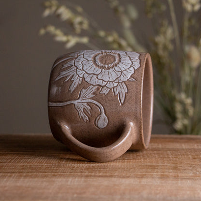 Red Sandstone Sgraffito Anemone Mug [15oz]