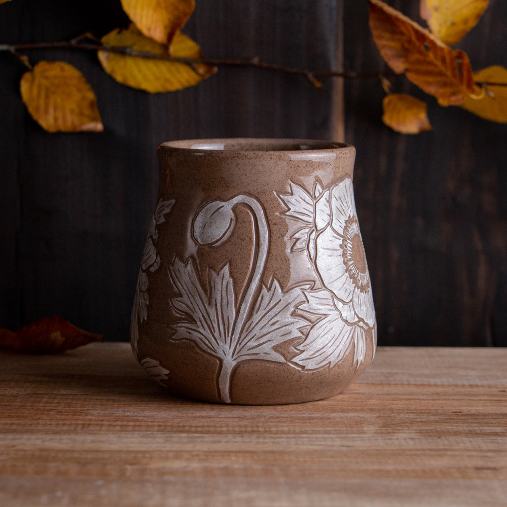 Red Sandstone Sgraffito Anemone Mug [13oz]