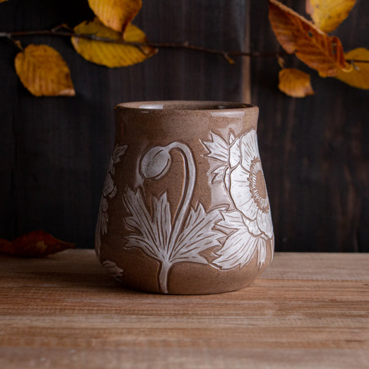 Red Sandstone Sgraffito Anemone Mug [13oz]