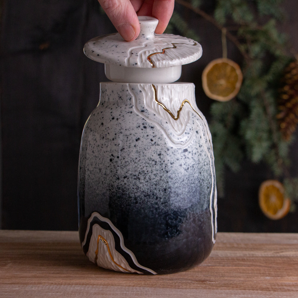 Onyx Fade Trail Jar / Canister