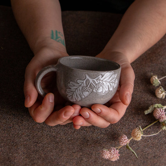 Gray Sandstone Oak Sprig Cappuccino Cup [6oz]