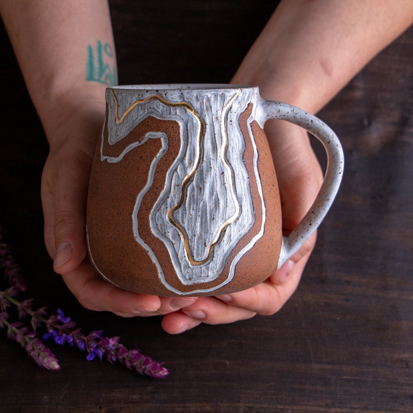 Stoneware Trail Wrap-Around Mug [16oz]