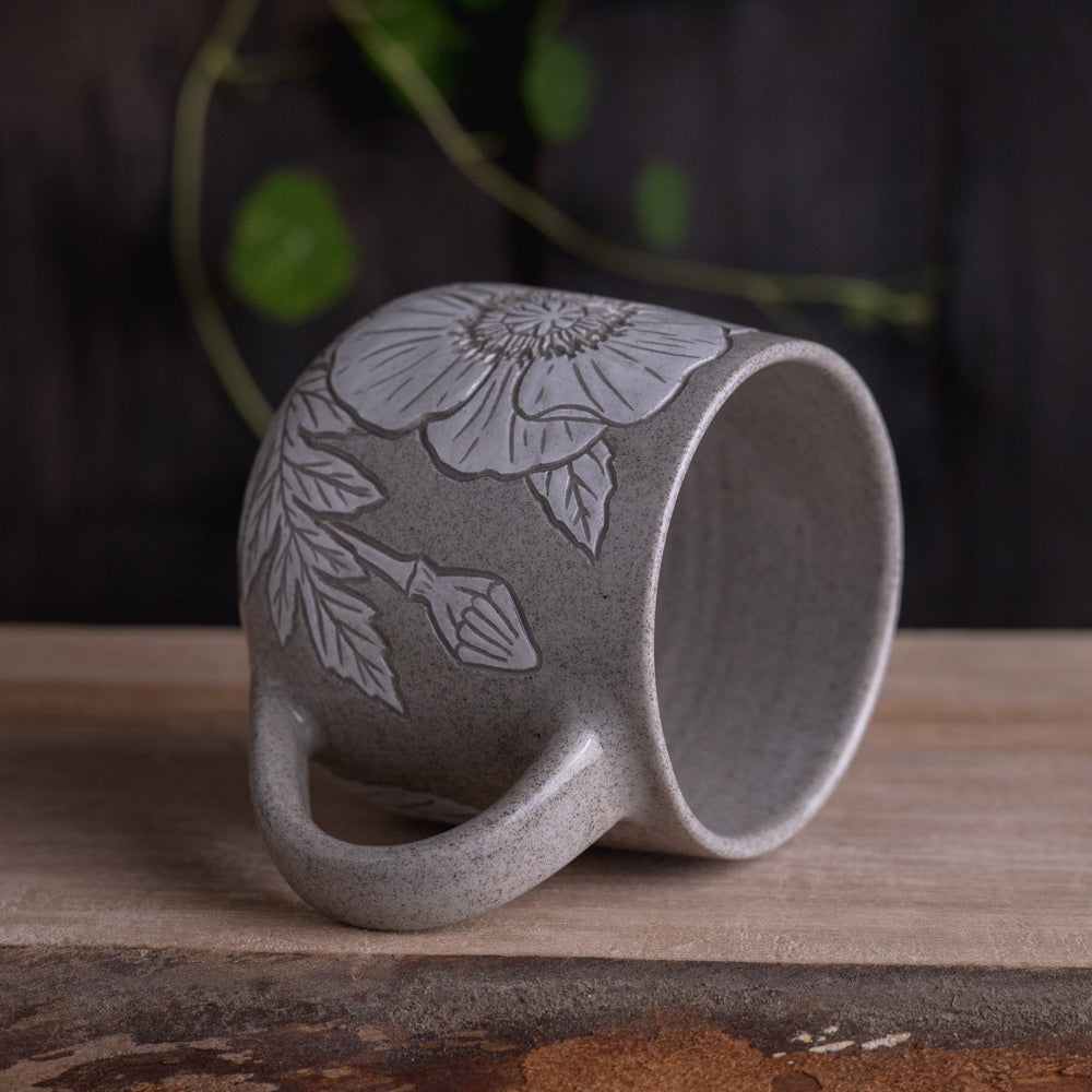 Gray Sandstone Sgraffito Poppy Mug [15oz]
